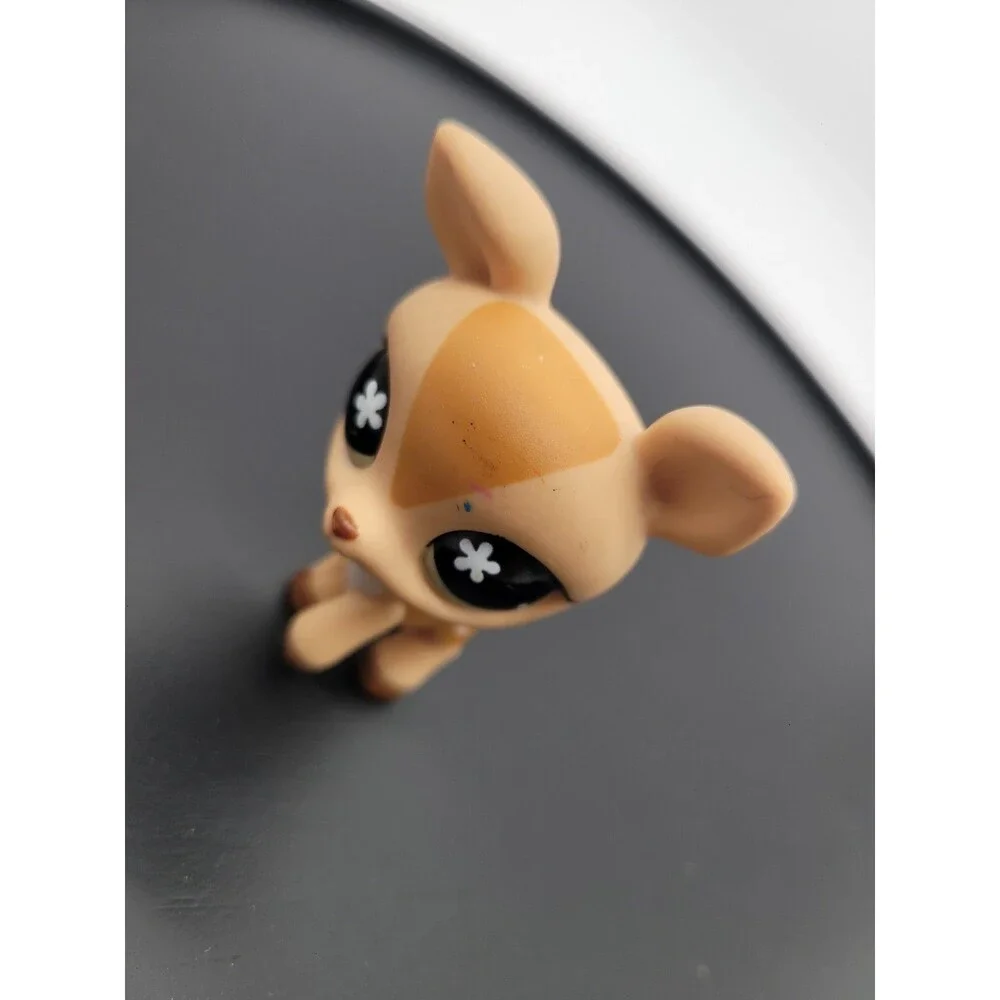2007 Littlest Pet Shop #C-031  Tan Deer with Green Flower Eyes